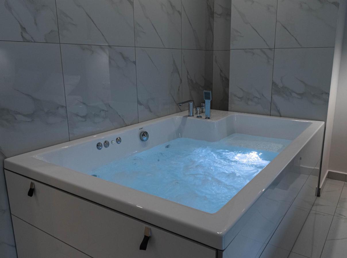 Athens Jacuzzi Apartment Kültér fotó